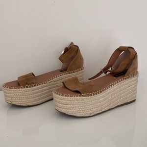 AQUA | TAN WEDGE SANDALS | SIZE 6